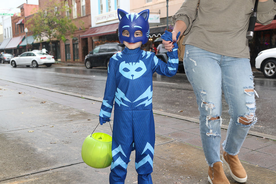 Halloween Trick or Treat Downtown Morganton 2019-9423.JPG